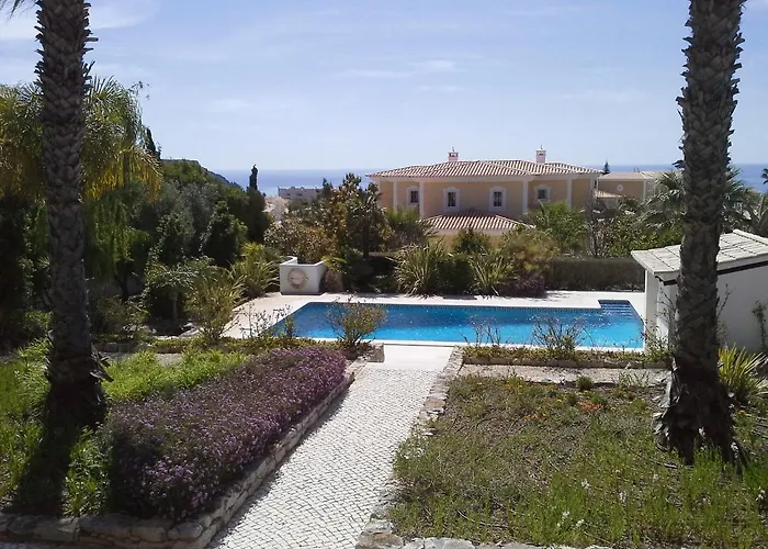 Florina Bed & Breakfast Luz